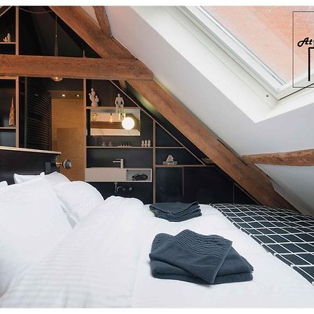 At Home In Bruges Luaran gambar