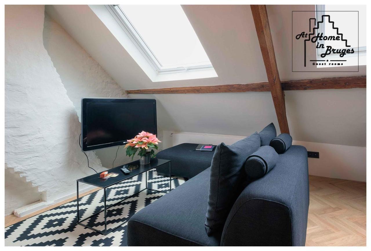 At Home In Bruges Luaran gambar