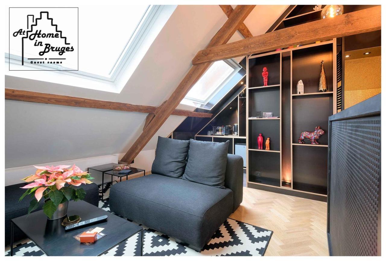 At Home In Bruges Luaran gambar